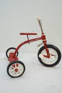 lot 141 image: Radio Flyer Trike