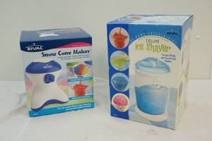 lot 152 image: Rival Snow Cone Maker, Rival Ice Shaver