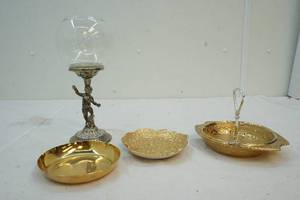lot 157 image: gold plated kitchen items,