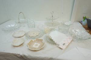 lot 191 image: serving glassware