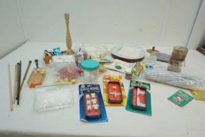 lot 222 image: Crafting supplies