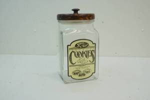 lot 227 image: Cookie jar