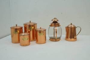 lot 237 image: Kitchenware