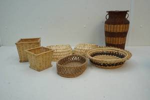 lot 245 image: Wicker baskets