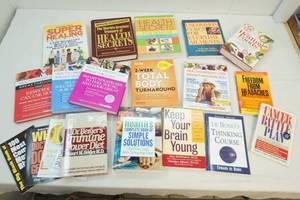 lot 250 image: Health and wellness books