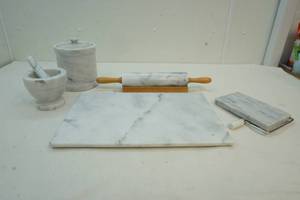 lot 273 image: Marble kitchenware