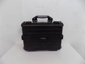 lot 9 image: Heavy Duty Plastic Storage Box