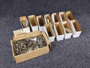 lot 1532 image: HUGE LOT - Vintage Suzuki Cut and Uncut Ignition Keys - 100s of Keys