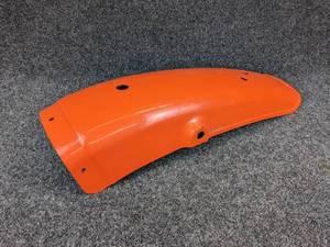lot 1513 image: NOS - 1973 Suzuki TS250 Motorcycle Plastic Fender - Part No. 63113-30000