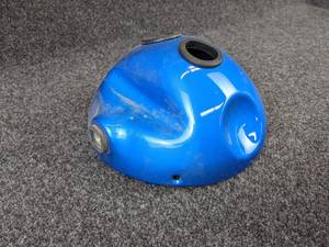 lot 1577 image: NOS - 1972-77 Suzuki GT550 & GT750 Blue Headlamp Bucket - Part No. 51810-34130