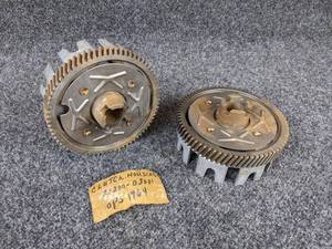 lot 1664 image: NOS - (Lot of 2) 1968 Suzuki 80K10, K11, K15 & 1974-77 Suzuki Tm75, Ts75 Clutch Housings - Part No. 21200-03001