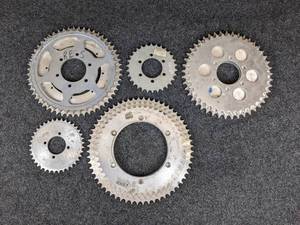 lot 1677 image: (Lot of 10) Assorted Steel and Aluminum Chain Sprockets - Largest is about 12 Diameter