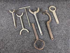 lot 1693 image: Lot of OEM Suzuki Tools