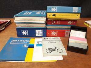 lot 1721 image: Large Lot of Service Bulletin Manuals, Dealer Set up Manuals and More