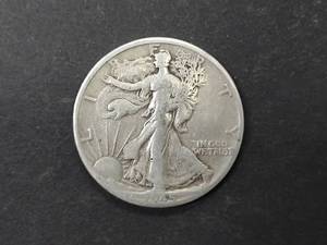 lot 40 image: 1945 D Walking Libery Silver Half D...