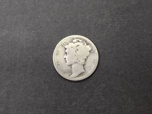 lot 67 image: 1923 Mercury Head Silver Dime...