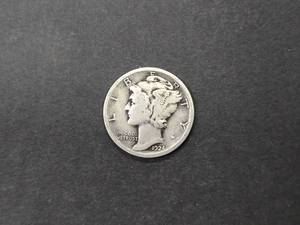 lot 68 image: 1924 Mercury Head Silver Dime...