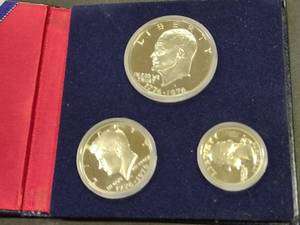 lot 88 image: U.S. Bicentennial Silver Proof Set...