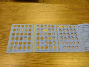 lot 104 image: Wheat Cents with Book, Starting 194...