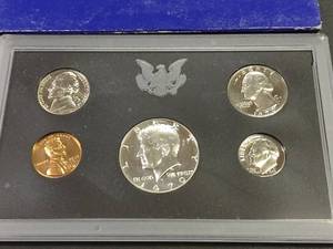 lot 115 image: 1970 Proof Coin Set...