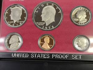 lot 122 image: 1978 Proof Coin Set...