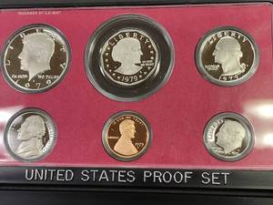 lot 123 image: 1979 Proof Coin Set...