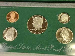 lot 143 image: 1996 Proof Coin Set...