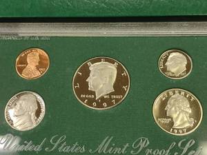 lot 144 image: 1997 Proof Coin Set...