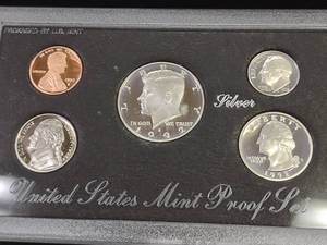 lot 146 image: 1992 Silver Proof Coin Set...
