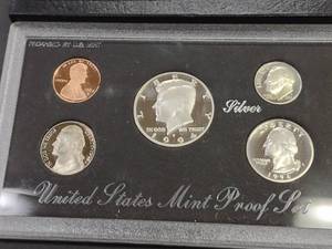 lot 148 image: 1994 Silver Proof Coin Set...