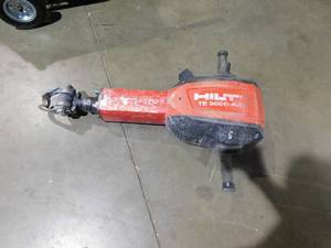 lot 93 image: Hilti 15 Amp 120-Volt 1-18 in. TE 3000-AVR Polygon Demolition Jack Hammer Concrete Breaker Kit