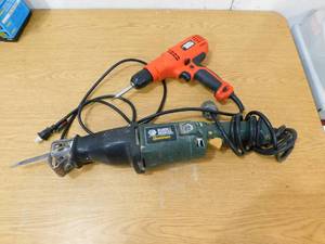 lot 1 image: Black & Decker Sawzall & Drill Tool Lot