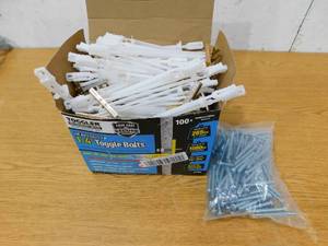 lot 3 image: TOGGLER SNAPTOGGLE Drywall Anchor 100-Pack 14-in dia Toggle Bolt Drywall Anchor Holds 265 pounds Each in 12-in Drywall by TOGGLER(2.5 inch Bolts Included)