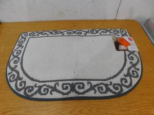 lot 4 image: Home Dynamix Kitchen Plush Step CreamGray 19.7 in. x 31.5 in. Kitchen Mat
