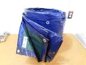 lot 18 image: 30 x 50 Heavy Duty Tarp