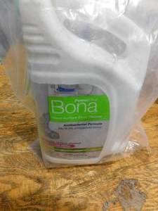lot 30 image: Bona 128-fl oz Liquid Floor Cleaner