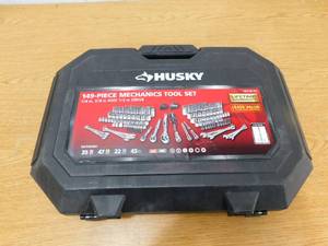 lot 90 image: Husky Mechanics Tool Set (149-Piece)