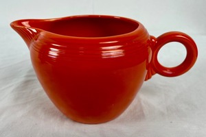 lot 160 image: Lot of Fiestaware Pitcher, Gravy Boat, Creamer, Bouillon Bowl, & Plate