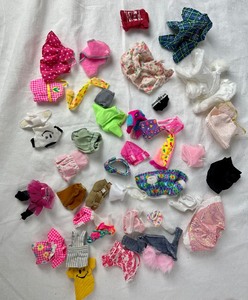 lot 154 image: Large Lot of Kelly, Krissy & Tommy Barbie Dolls, Includes Accessories & Vintage Dolls