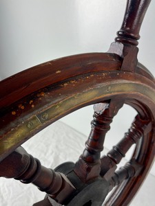 lot 150 image: Vintage Wooden Ships Helm wBrass Accent
