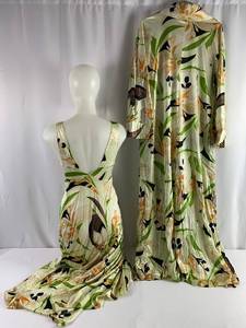 lot 64 image: Cool Vintage Nightgown and DusterRobe - VANITY FAIR