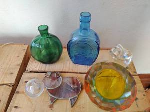 lot 63 image: Collection of Glass Dcor Includes Kosta Glass Apple