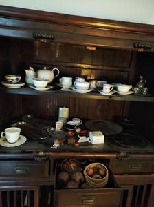 lot 72 image: Collection of China, Collectibles, and Dcor