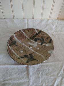 lot 14 image: Wayne Branum stoneware plate