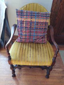 lot 26 image: Antique Arm Chair with Pillows