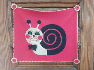 lot 42 image: Small Vintage Tapestry