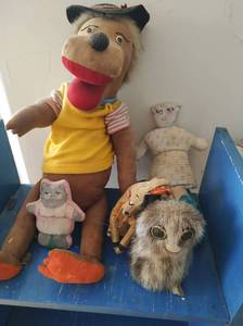 lot 139 image: Collection Of Vintage Stuffed Animals