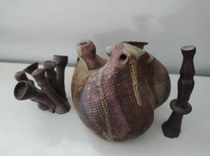 lot 143 image: Three Pieces Of Pottery