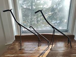 lot 155 image: Giraffe Sculptures
