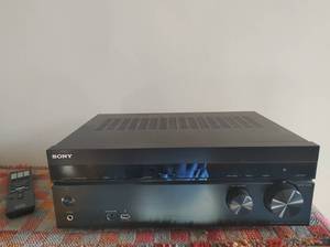 lot 163 image: Sony Receiver